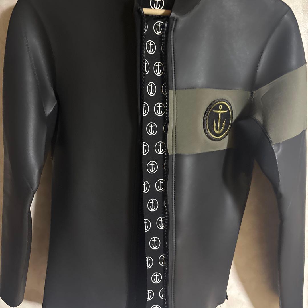 CAPTAIN FIN タッパー