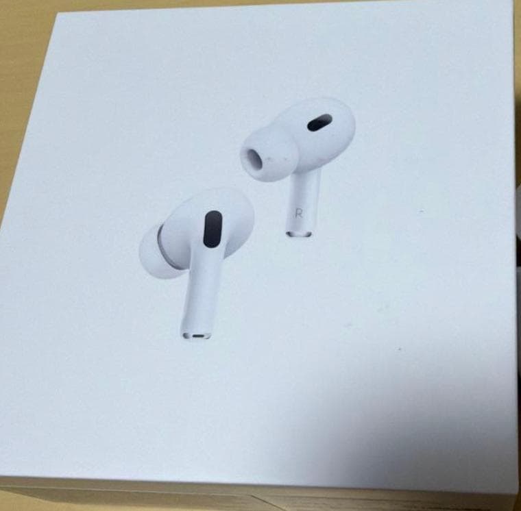 Airpods pro第二世代　本体・箱、付属品未使用品