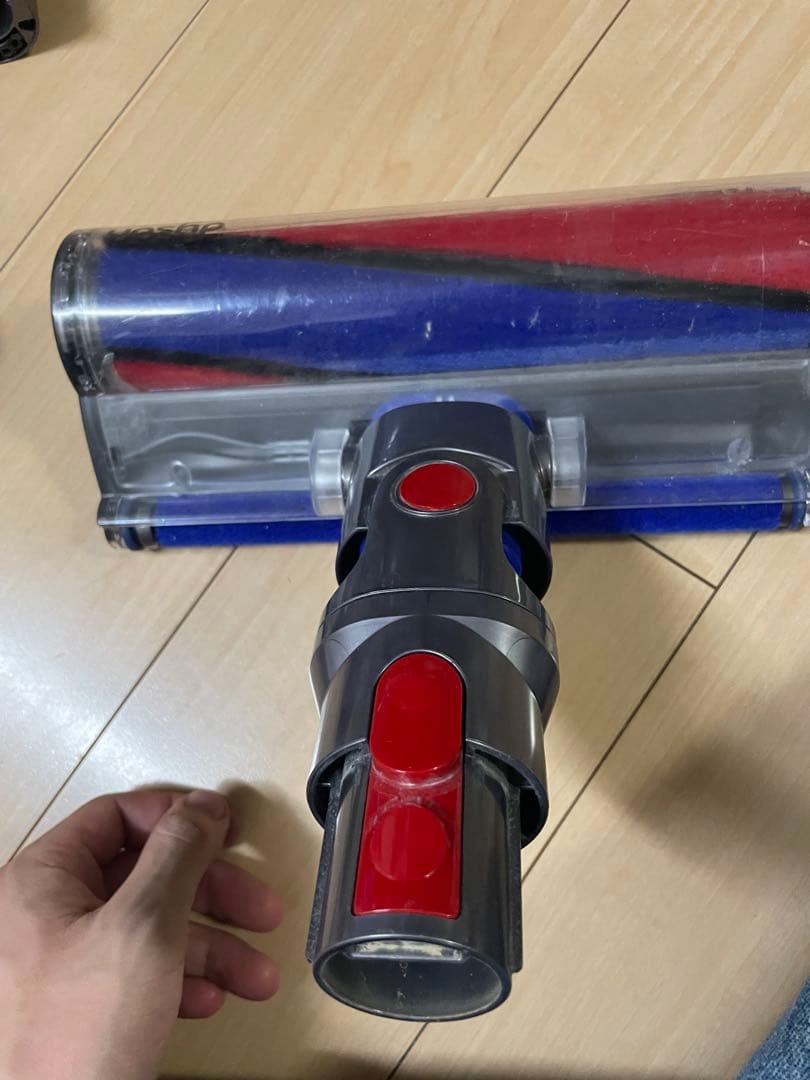 Dyson V8 コードレス掃除機　fluffy extra