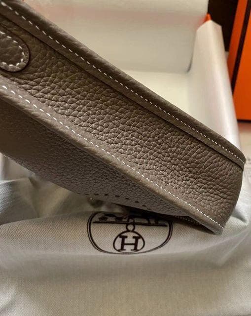 HERMES エブリン　tpm エトゥープ