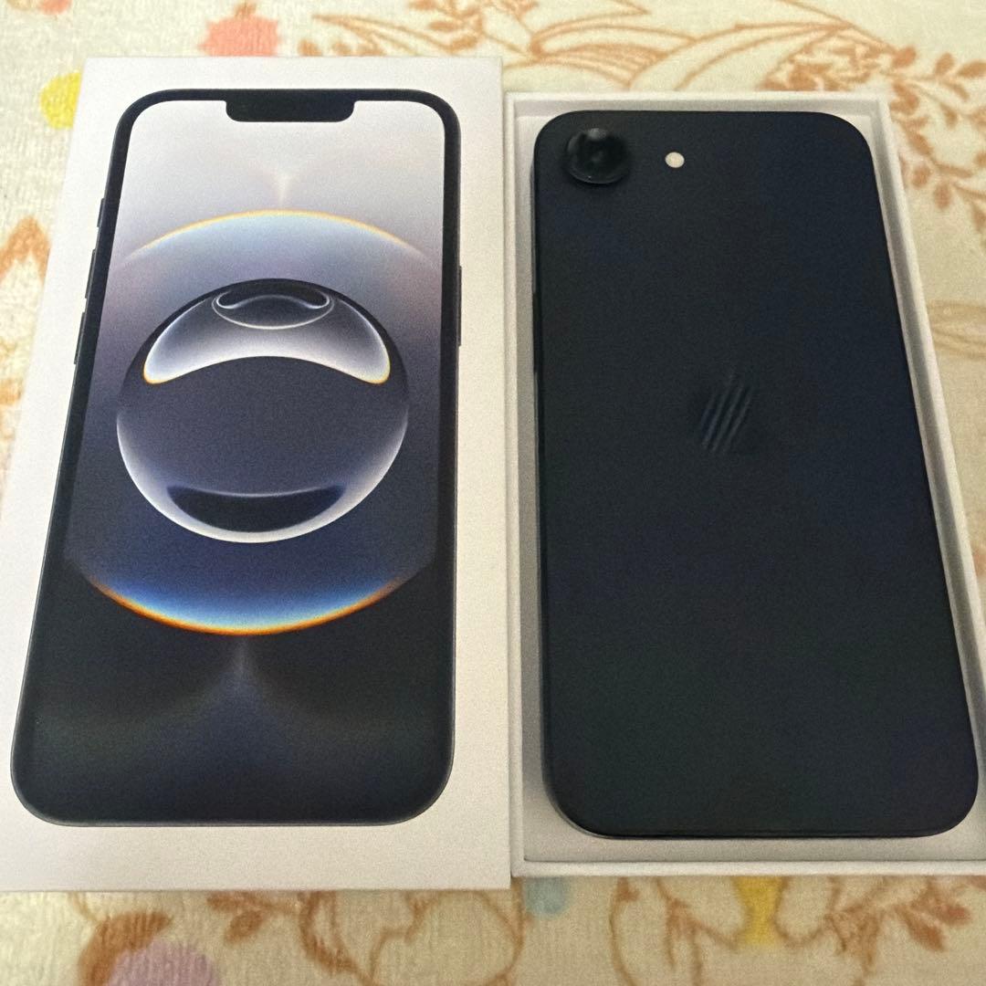 携帯電話本体 iPhone16e 256GB