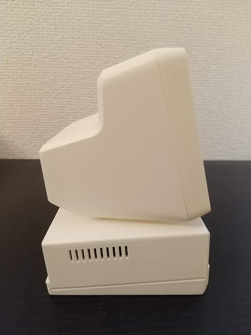 液晶モニター付き多機能USBハブ／SDカードリーダー搭載