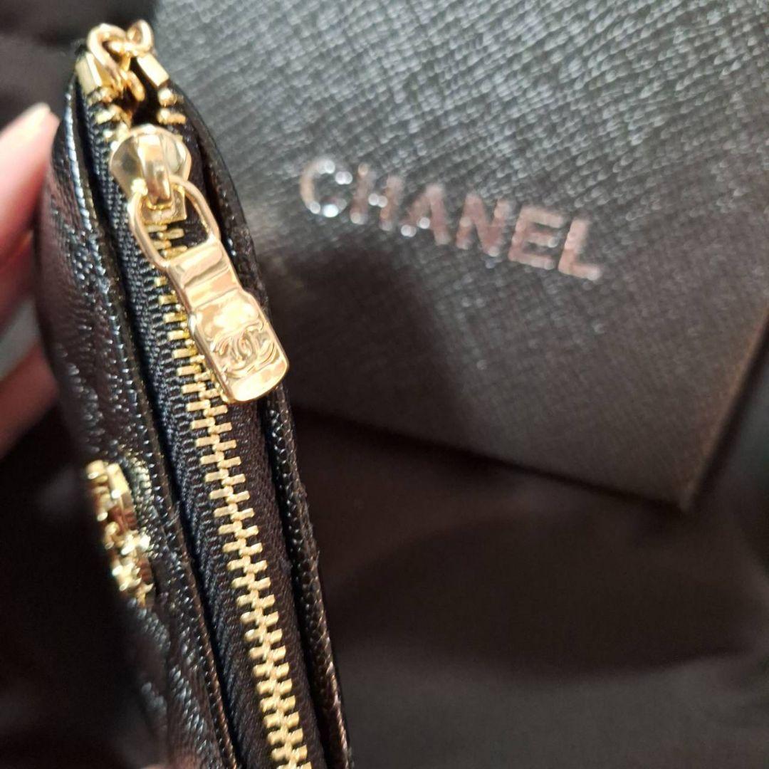 大人気‼️CHANELゴールドロゴ キルティングケース ノベルティ♡