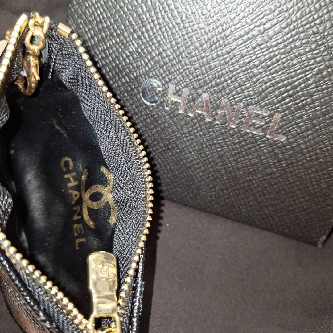 大人気‼️CHANELゴールドロゴ キルティングケース ノベルティ♡
