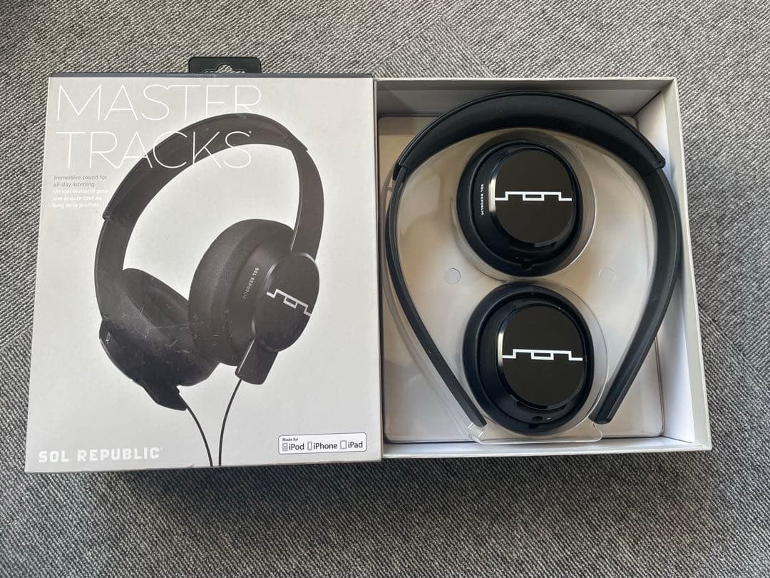 SOL REPUBLIC Master tracksとHD2ヘッドホン　セット