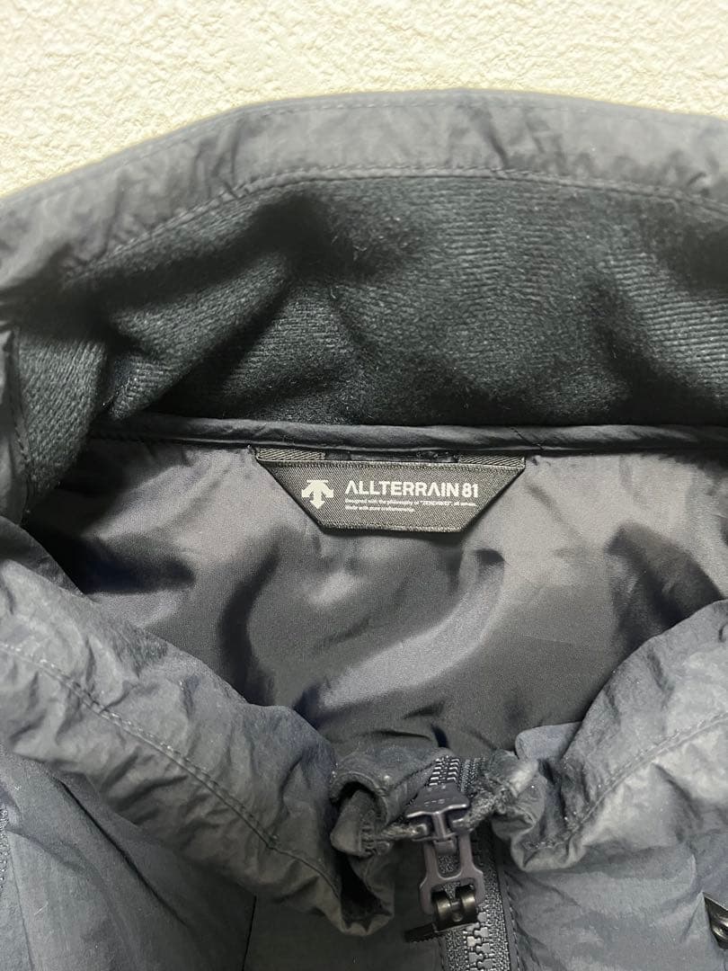 【極美品】デサントオルテライン AIRFLAKE VEST DESCENTE