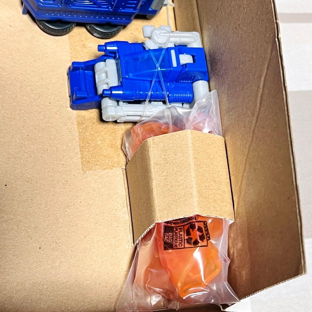 トランスフォーマー スタジオシリーズ オプティマスプライム SS-142