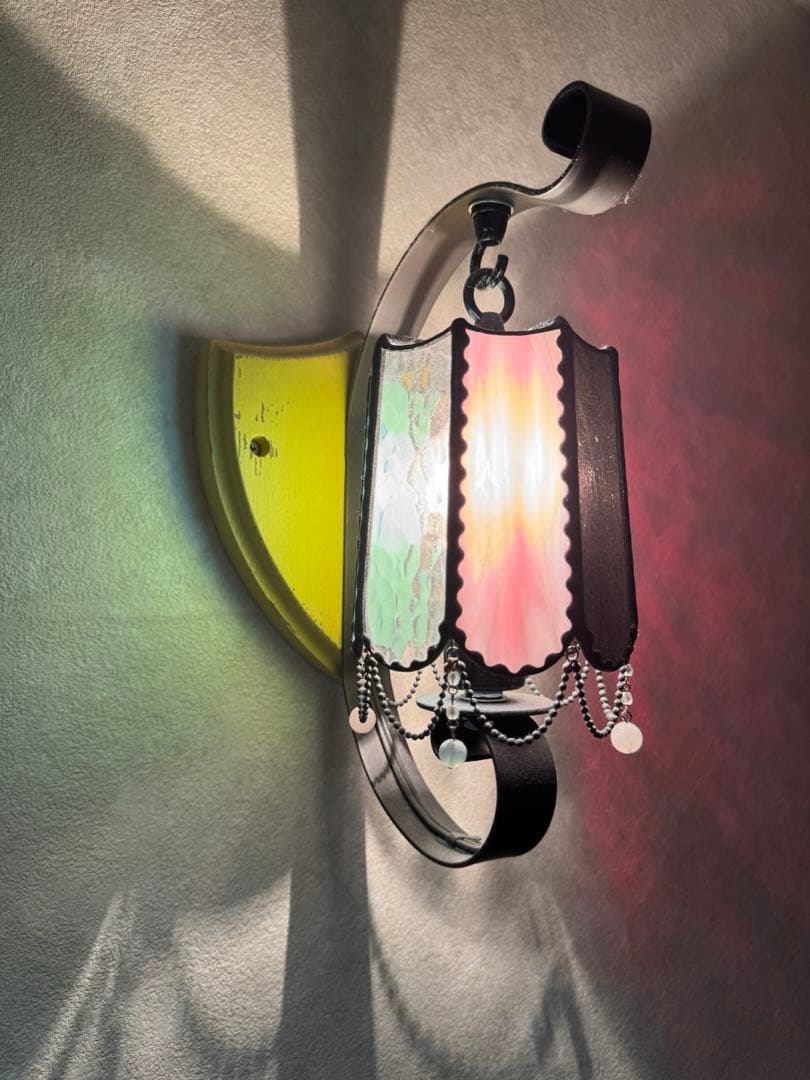 トルテ　壁掛けライト　ブラケットライト　照明　ハンドメイド　ステンドグラス