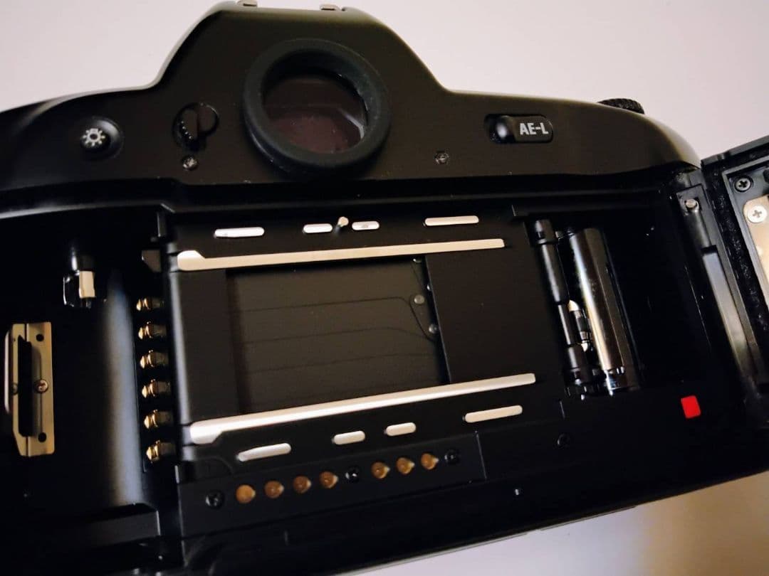 ★Nikon ニコン F90X フィルムカメラ　動作確認済み！ 一眼レフカメラ