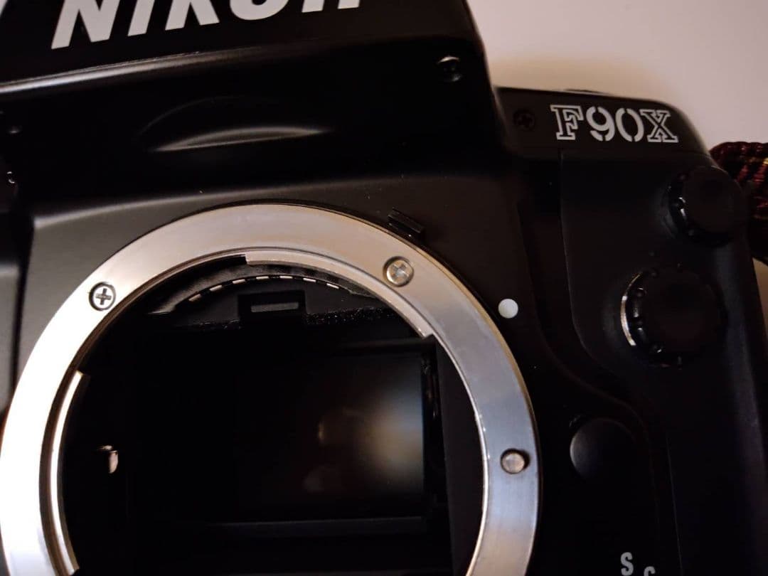 ★Nikon ニコン F90X フィルムカメラ　動作確認済み！ 一眼レフカメラ