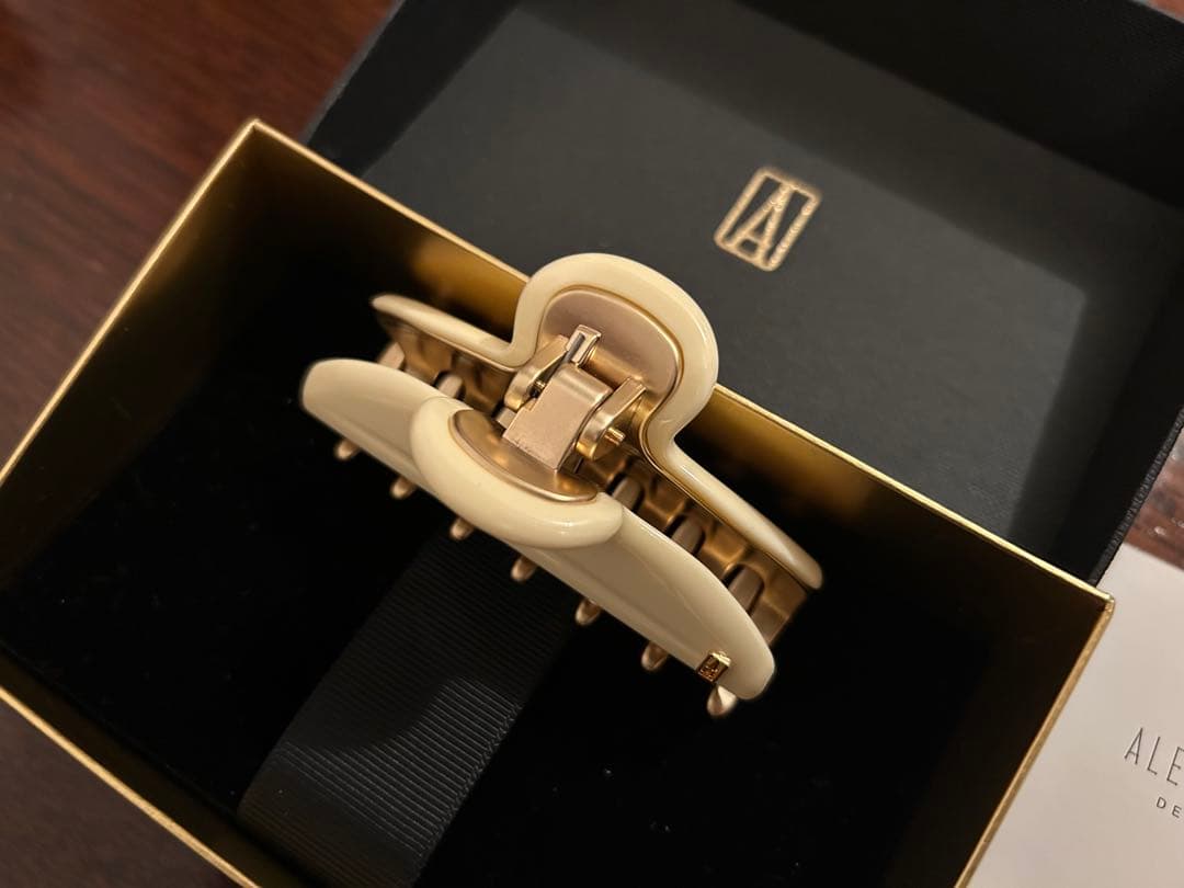 アレクサンドルドゥパリ Mクリップ （パステルイエロー）春限定色