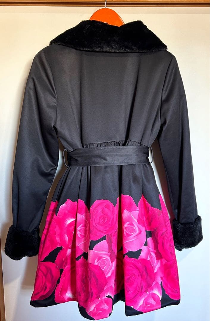 夢展望 ファー付き ローズパネル柄 コート ブラック 姫系