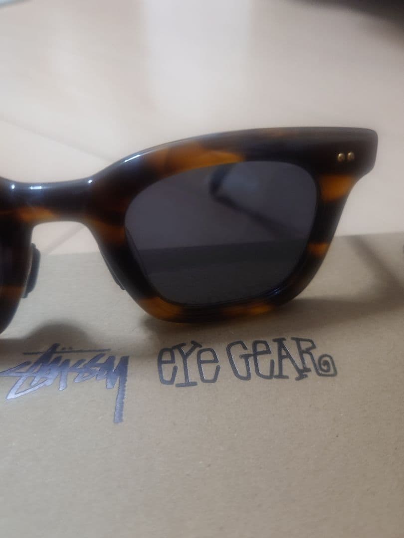 パ*プ様 stussy ステューシー サングラス　Brown　メンズ　レディース
