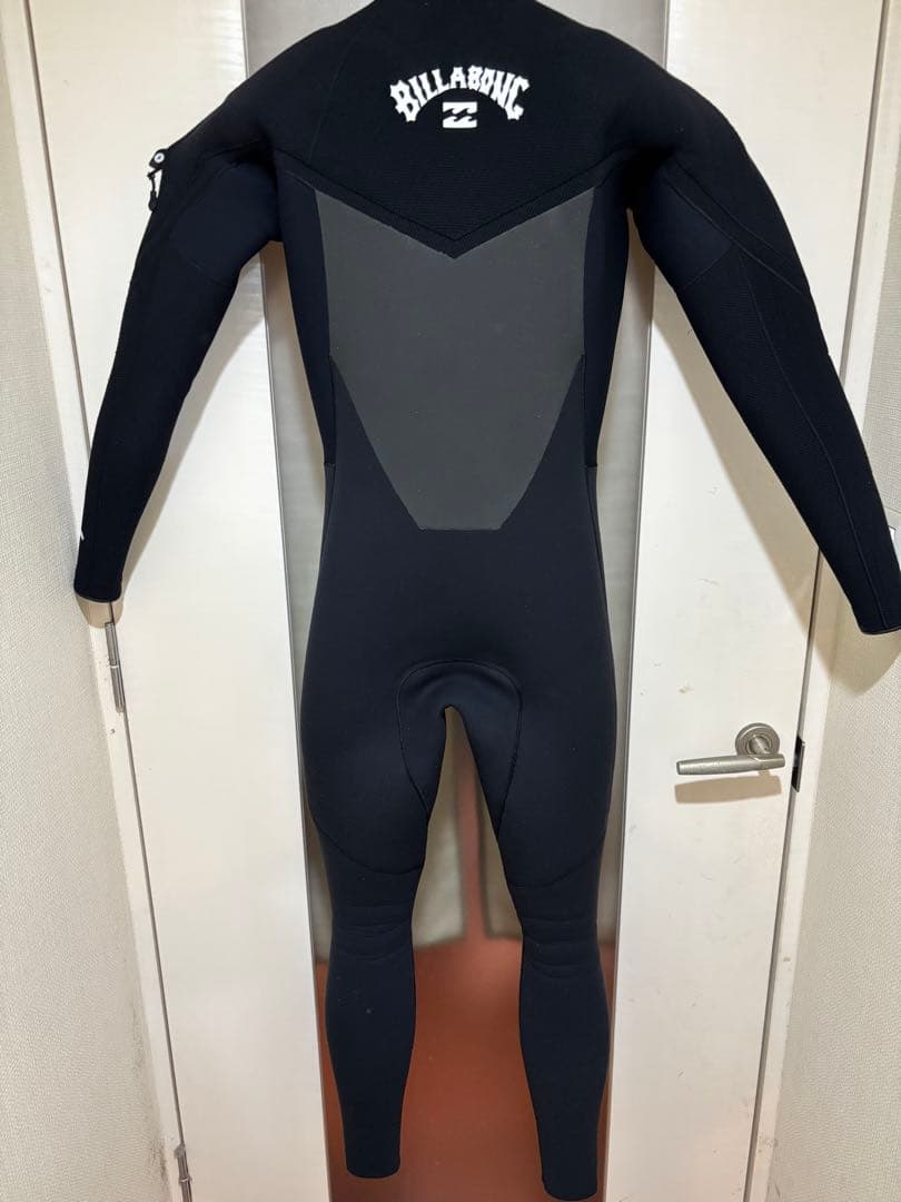 本日限定値下げ！　ビラボン　ガルウィングジップ　5×3mm　セミドライ　Mサイズ