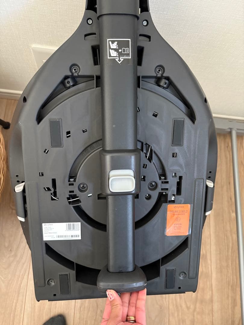 チャイルドシート Cybex Base T ISOFIX