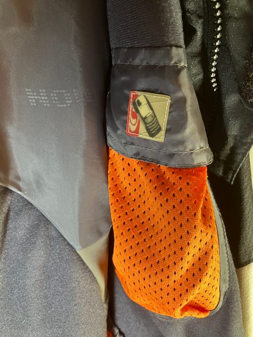 【新品タグ付き・未使用】SALOMON スキーウェア ジャケットメンズL