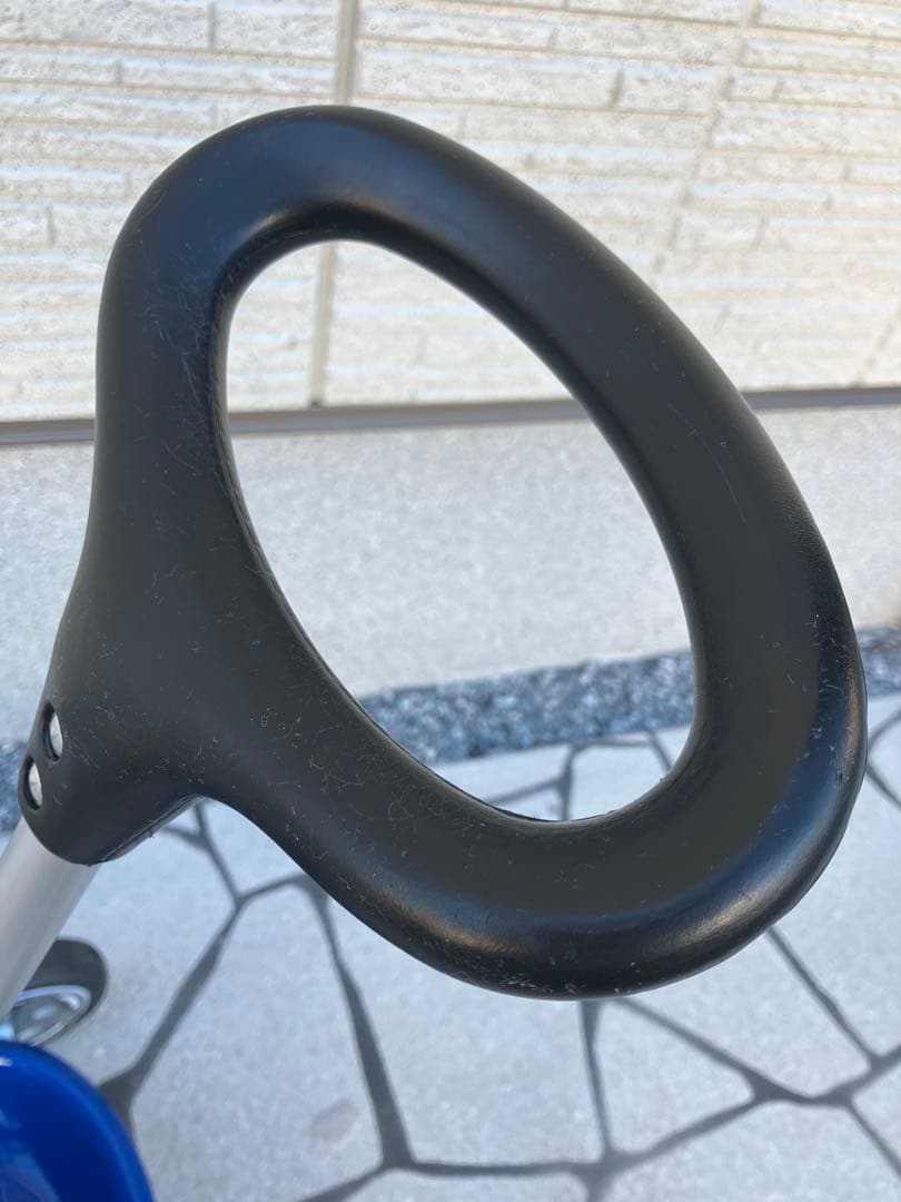 MINIミニクーパー三輪車 青　舵取りバー付