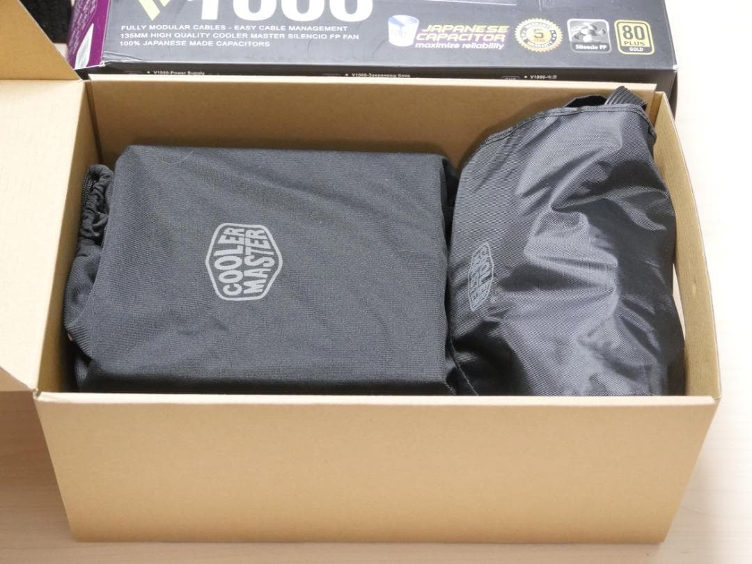 電源ユニット Cooler Master V1000 80 PLUS Gold