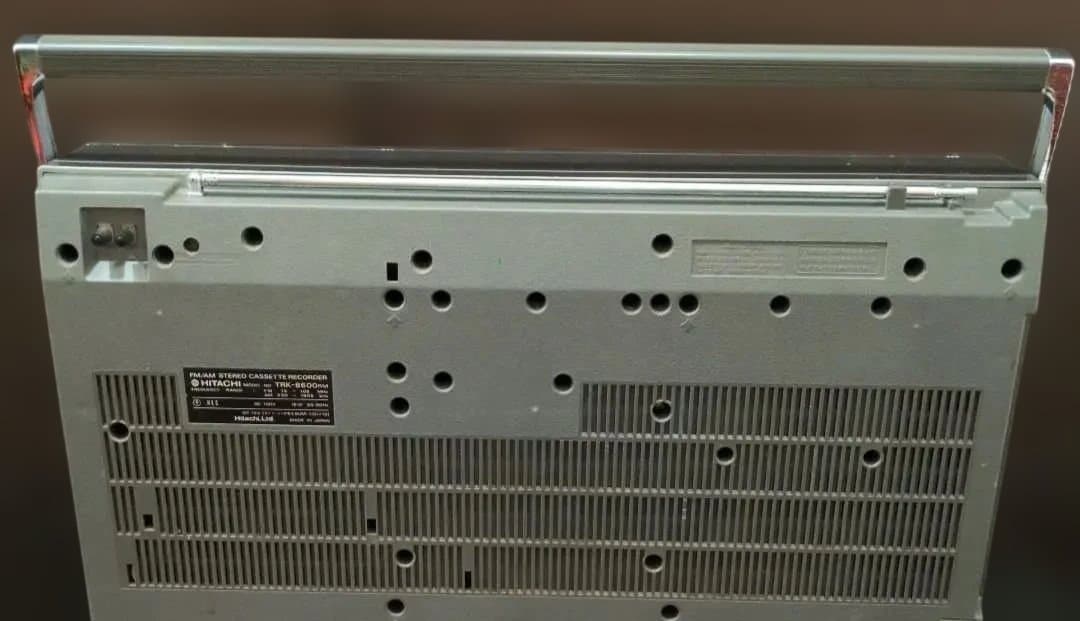名機　日立 TRK-8600 RMラジオ・カセットレコーダー
