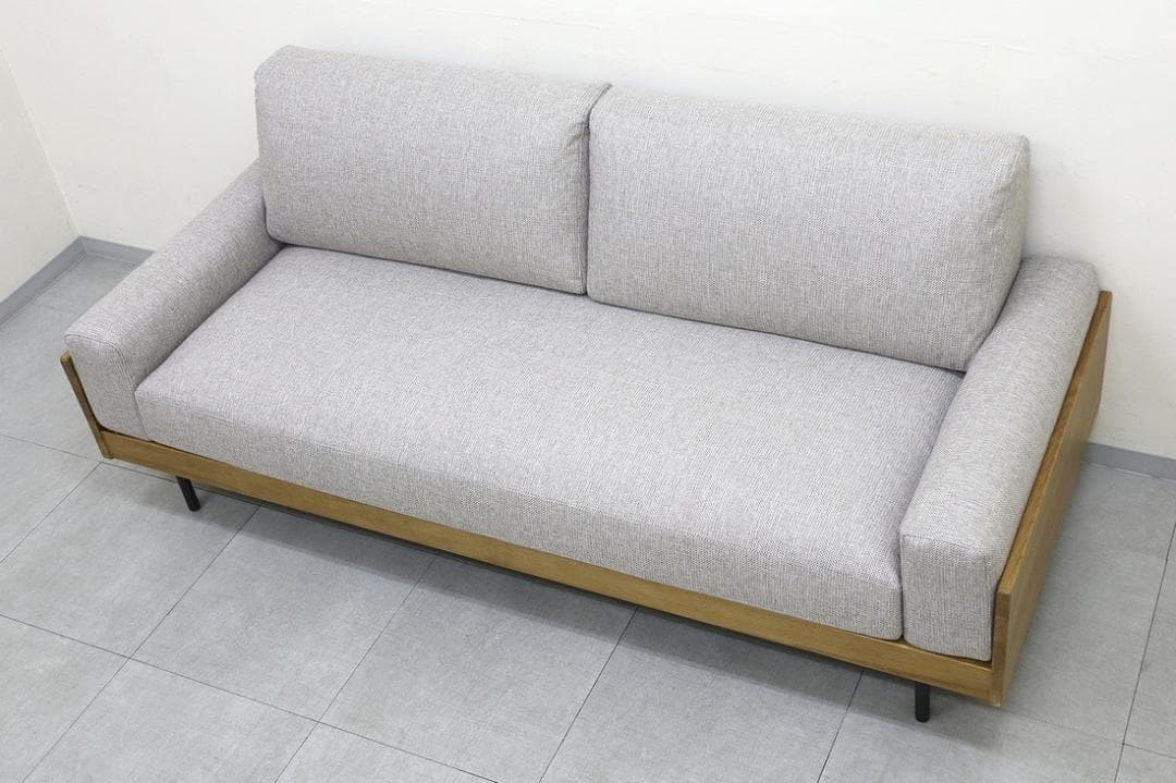 未使用品 ウニコ TREL トレル 3シーター ソファ 天然木 無垢材 フェザー