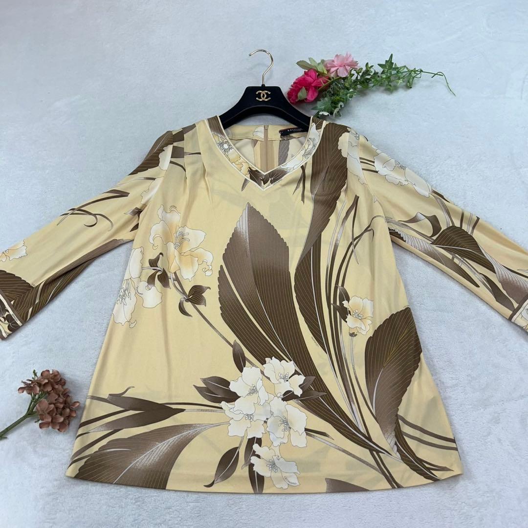 K505 美品 L レオナール カンカン素材 カットソー イエロー レディース