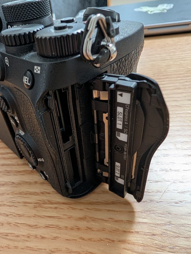 美品 Sony A7 IV 本体 シャッター数4962 ケージ付