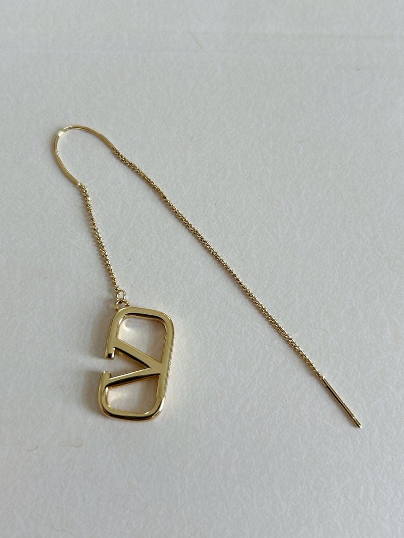 ヴァレンティノ チェーン ピアス 片耳