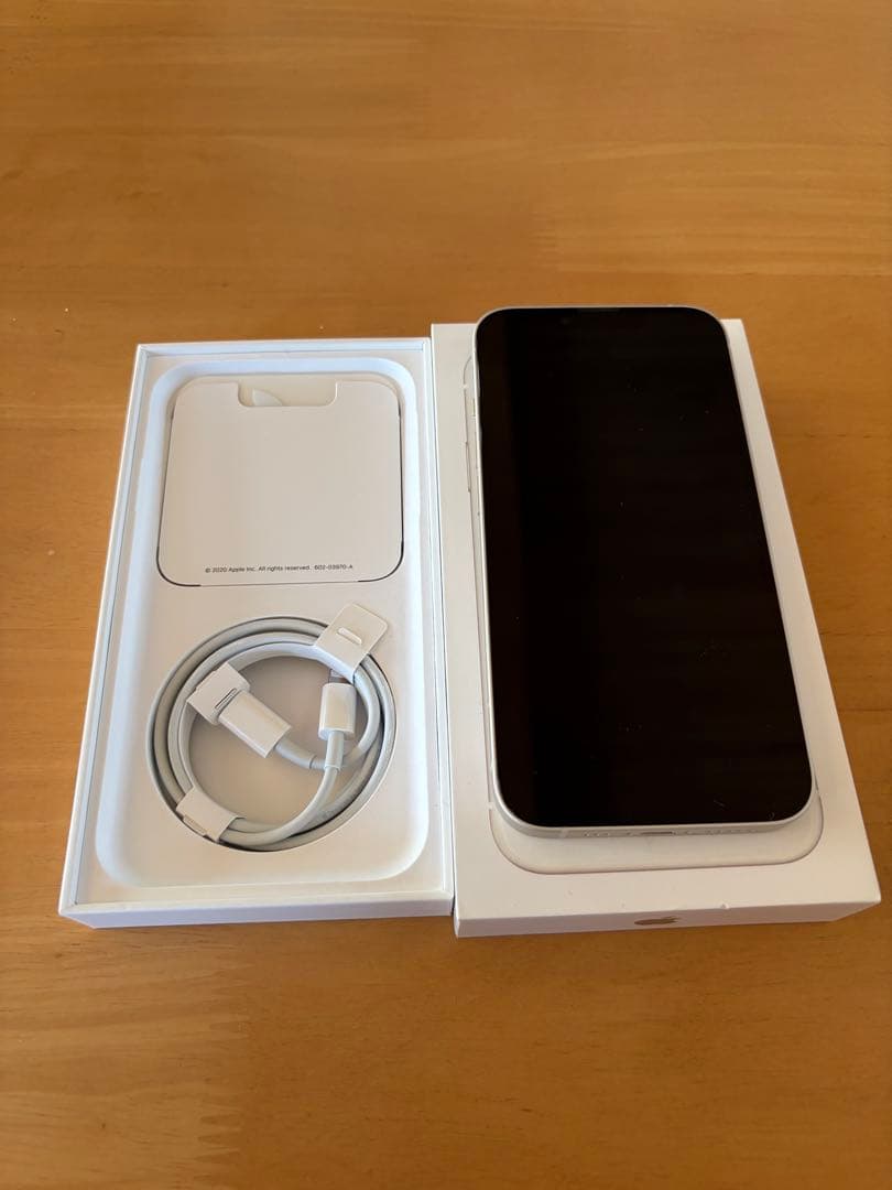 美品　iPhone 14 128GB SIMフリー　[スターライト]