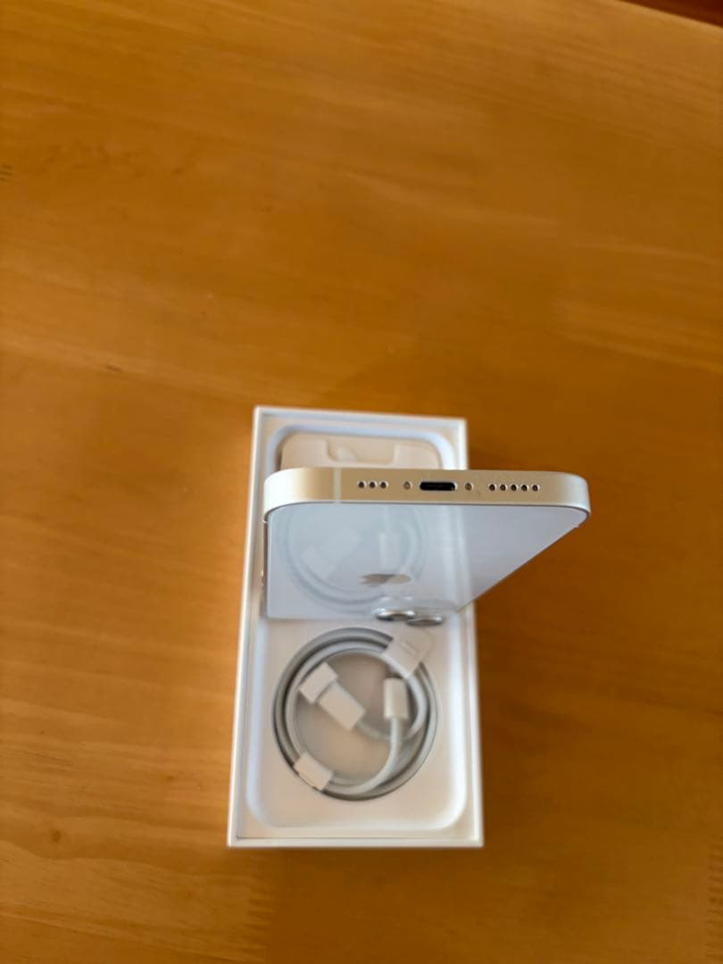 美品　iPhone 14 128GB SIMフリー　[スターライト]