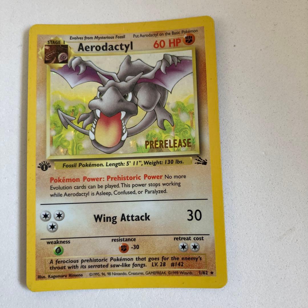 ポケモンカード海外版　プテラ　PRERELEASE