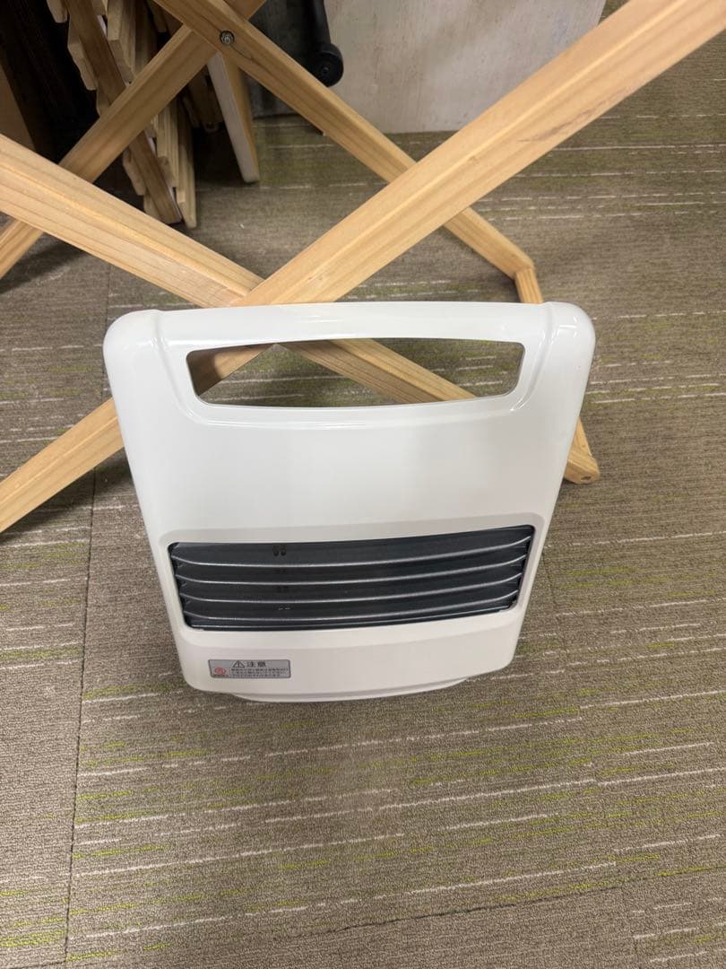 【分解洗浄消毒作業済】　ダイニチ 石油ファンヒーター FHY-32TR4(W)