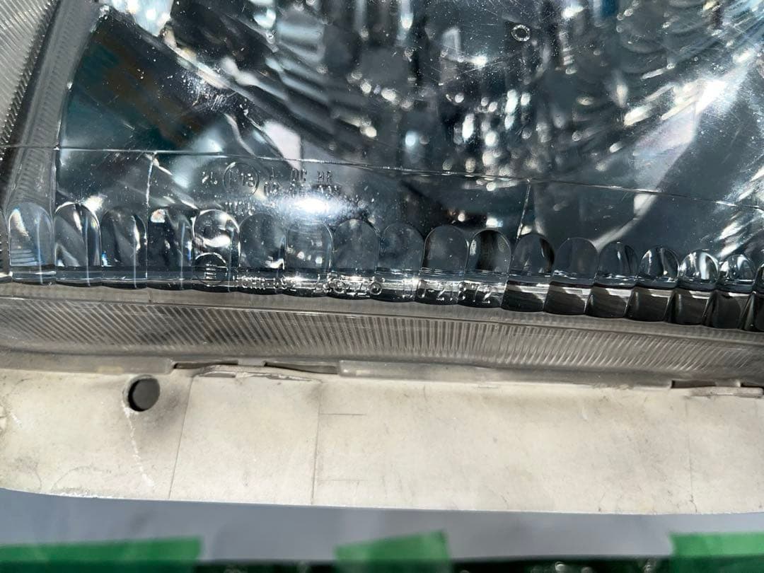 V*P様 中古 いすゞ純正 左 ヘッドライト KOITO 110-21872 2