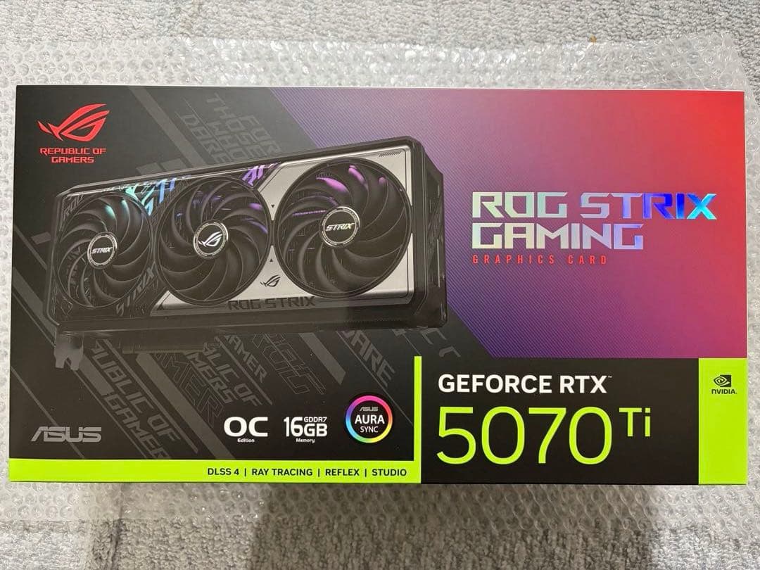 グラフィックボード・グラボ・ビデオカード ASUS ROG STRIX RTX5070Ti-O16G-GAMING
