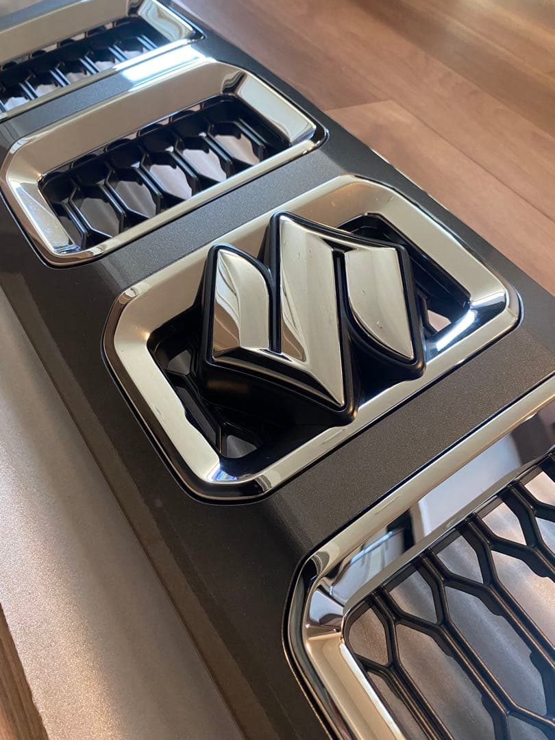 ジムニー ノマド 純正 フロントグリル