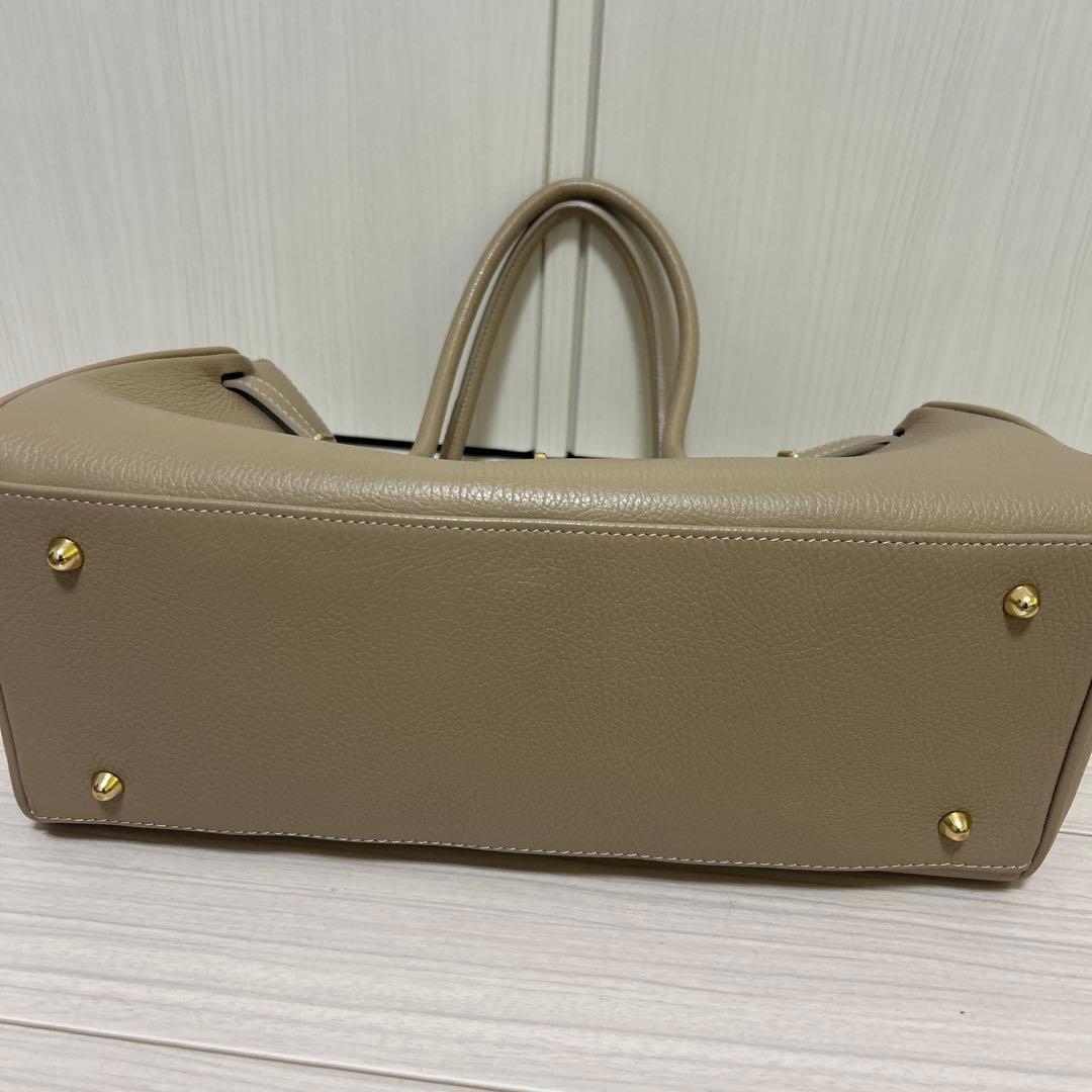 ⭐︎お値引き可能⭐︎Noble MILOS金具バッグ