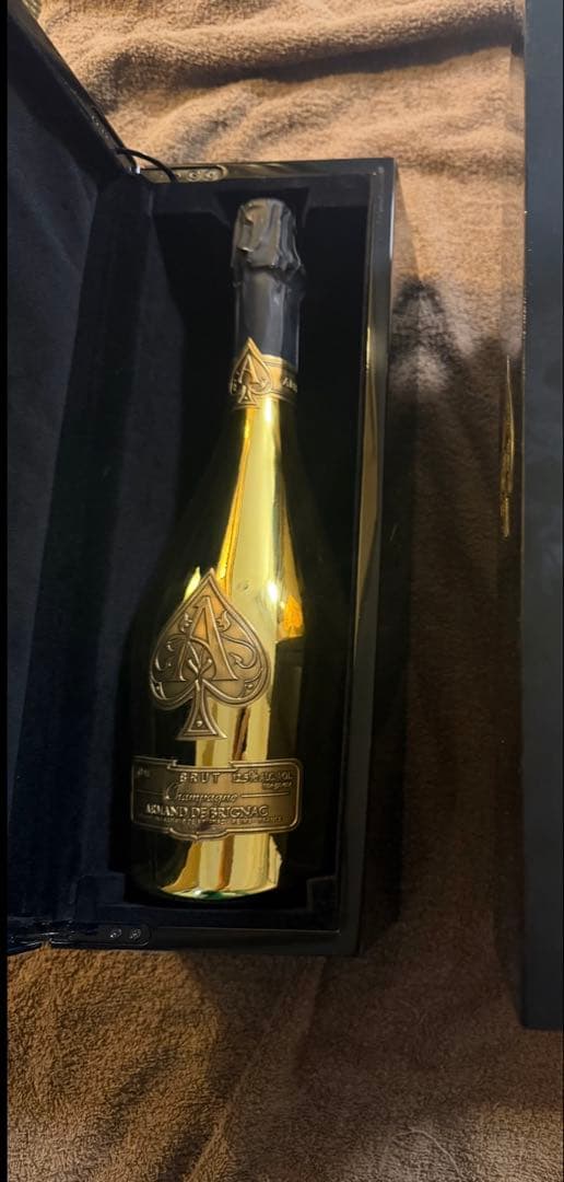 新品未開封 アルマンド ゴールド シャンパン