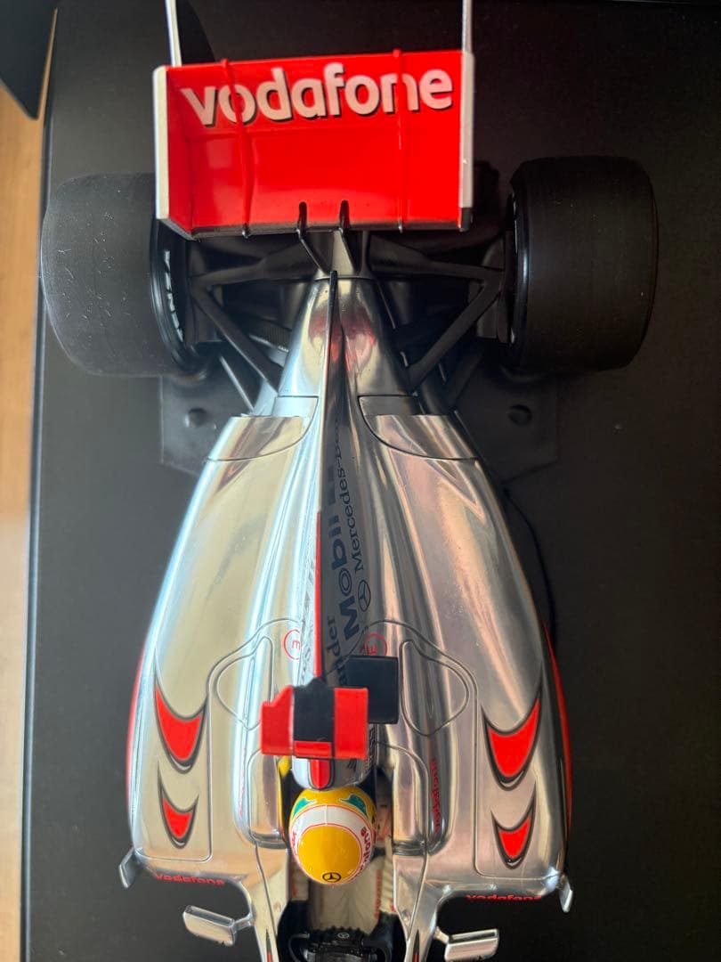 F1モデルカー　McLaren ルイスハミルトン　1/18サイズ