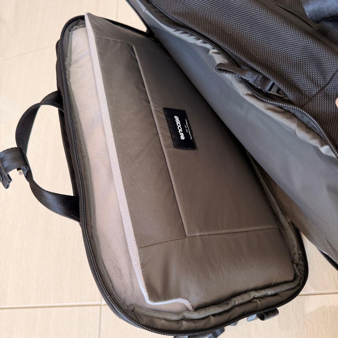 Incase Tracks Two-way Brief中古美品