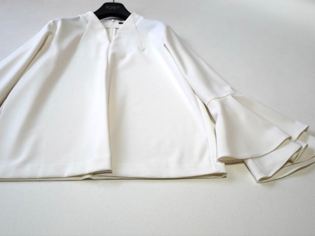 アニュアンス anuans ラッフルスリーブブラウス