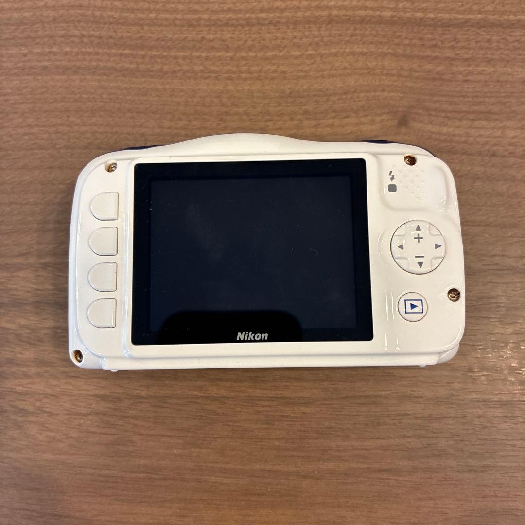 Nikon COOLPIX W100 クールピクス