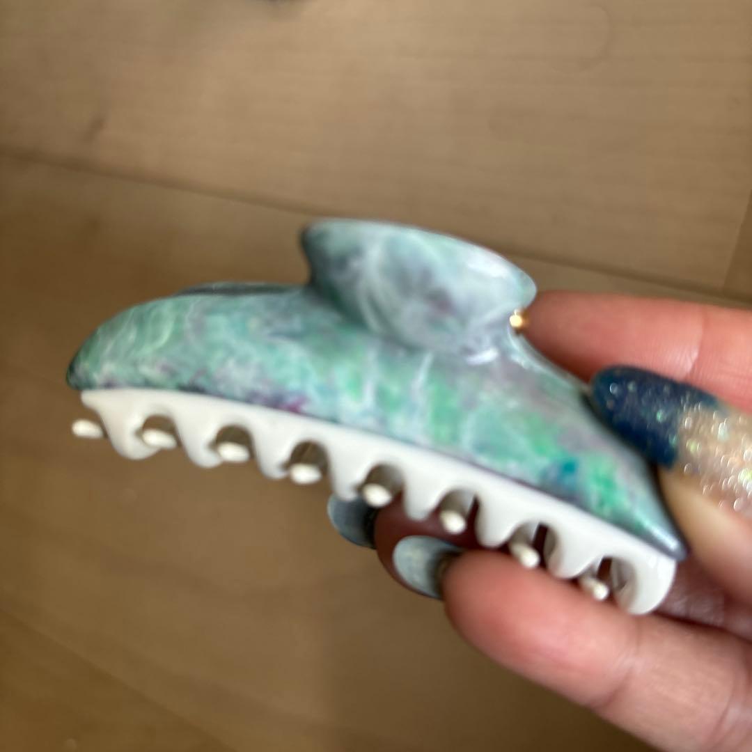 アッカ　accaエメラルドグリーンのマーブルと白　美品Mサイズ