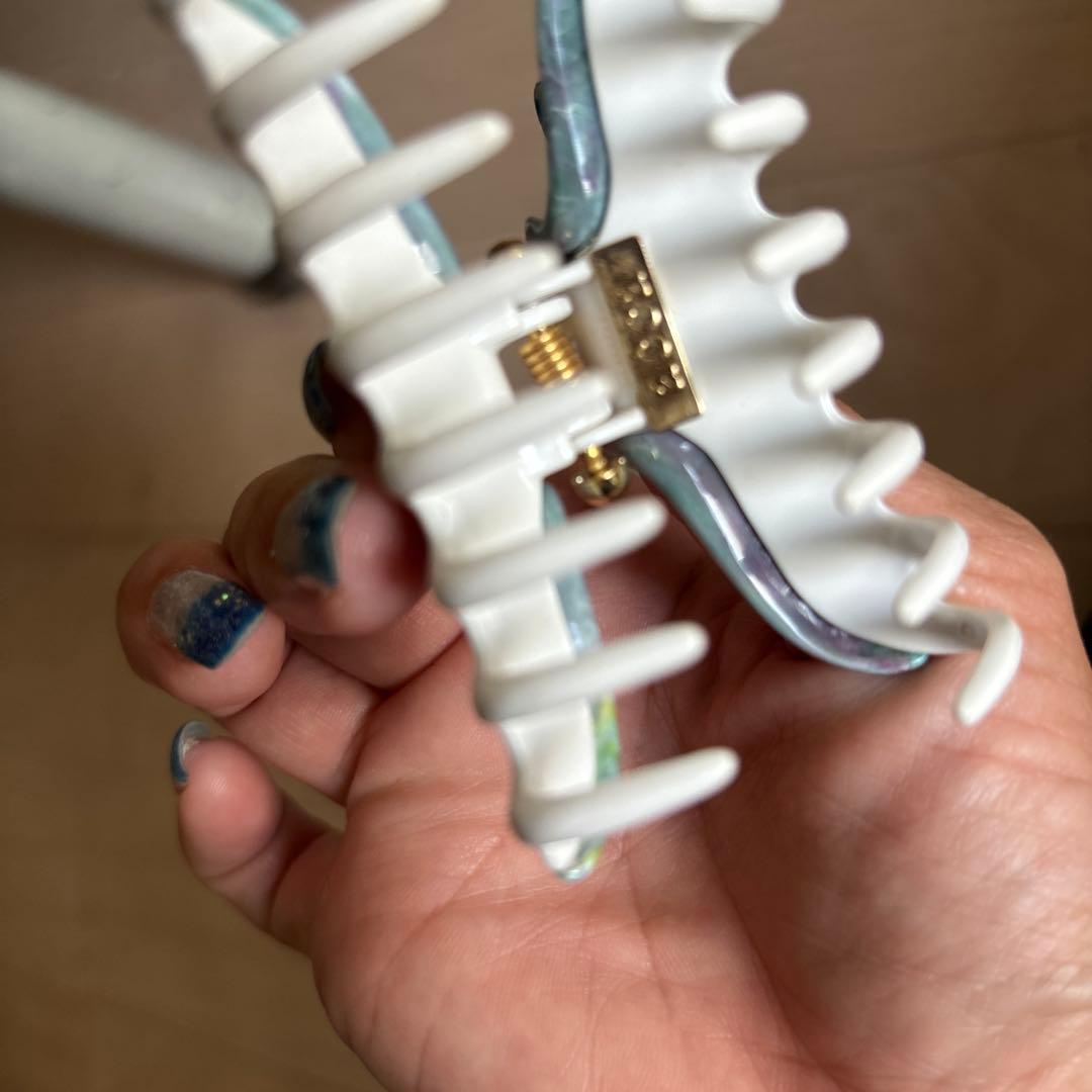 アッカ　accaエメラルドグリーンのマーブルと白　美品Mサイズ