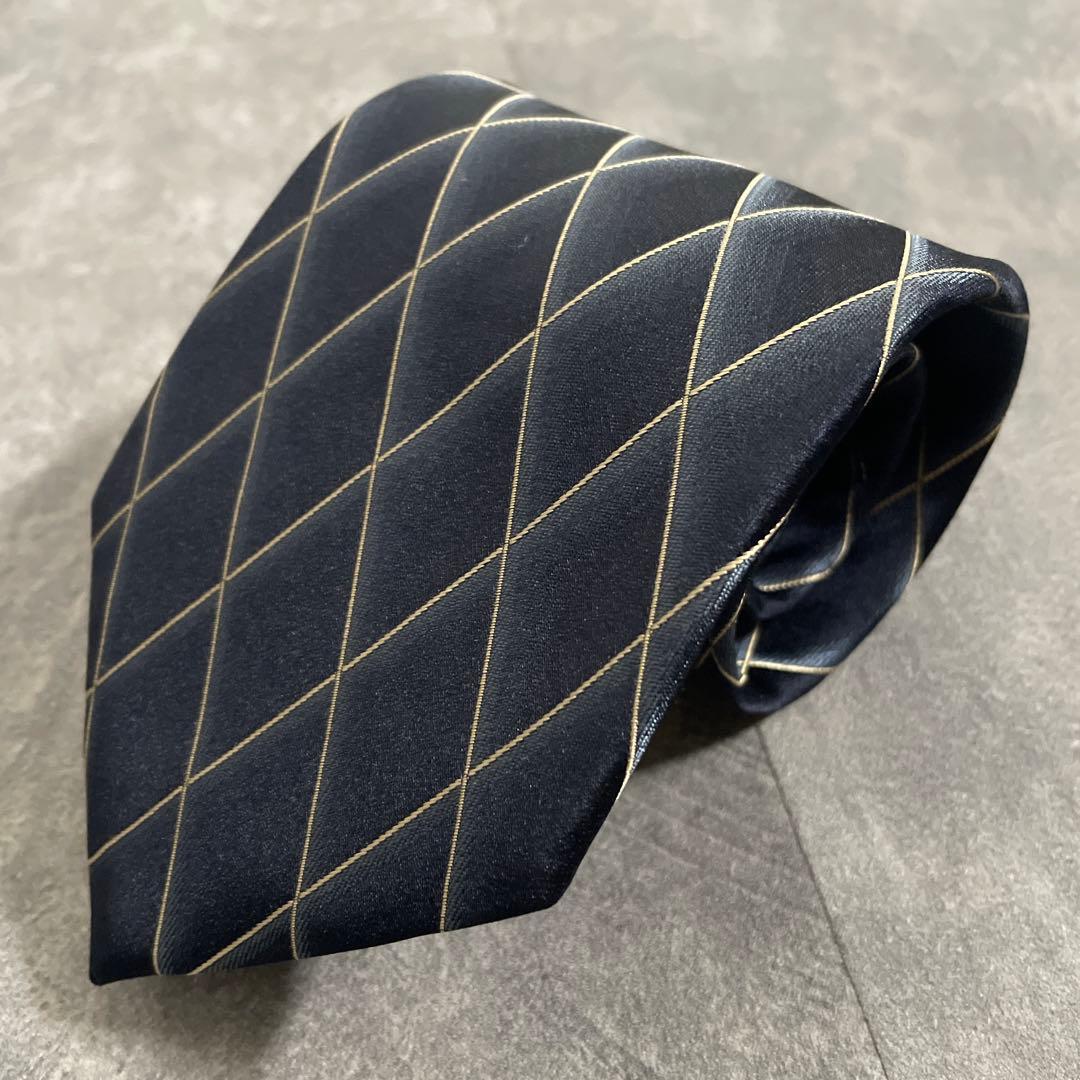 極上高級イタリア製コーデュロイスーツ × saint Laurentネクタイ