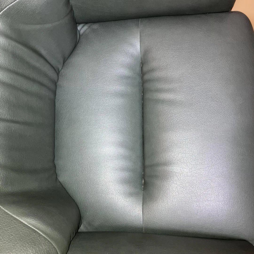 12/25までの出品　１人掛けソファ　ダークグリーン　本革製