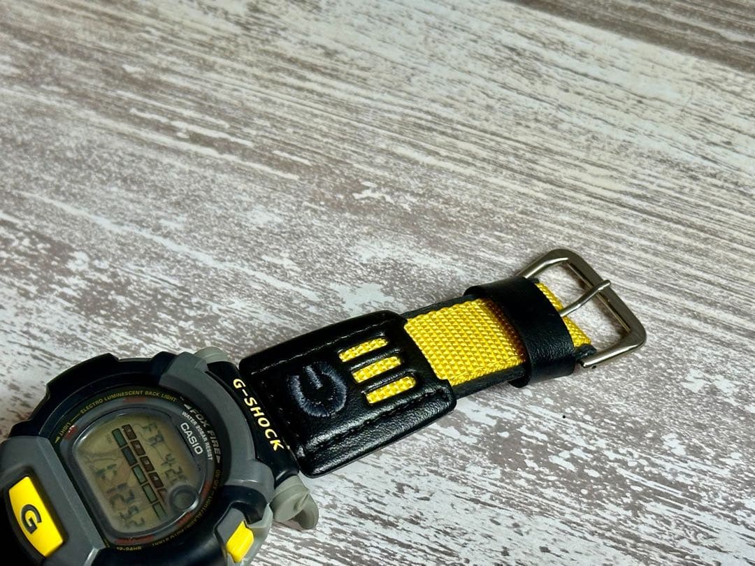 CASIO G-SHOCK DW-002 ピンナップガール　イエロー美品