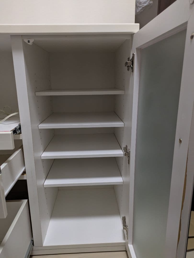ホワイトキッチン収納キャビネット