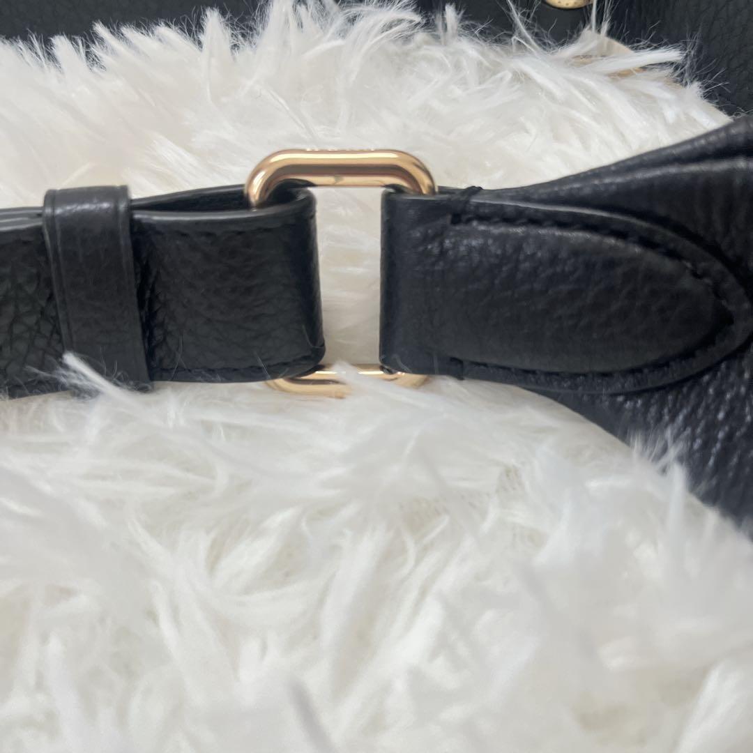 COACH ブラック ボディバッグ・ウエストポーチ レザー　ゴールド金具