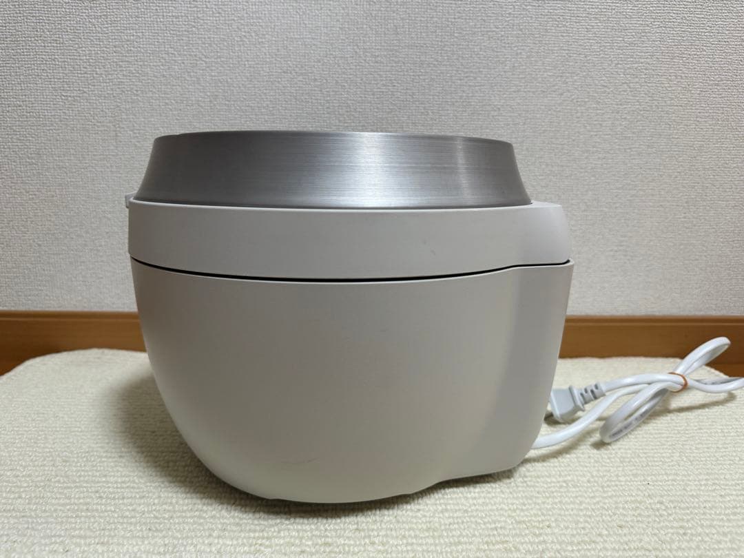 SR-V10BA Panasonicビストロ 可変圧力IH炊飯器 2023 年製