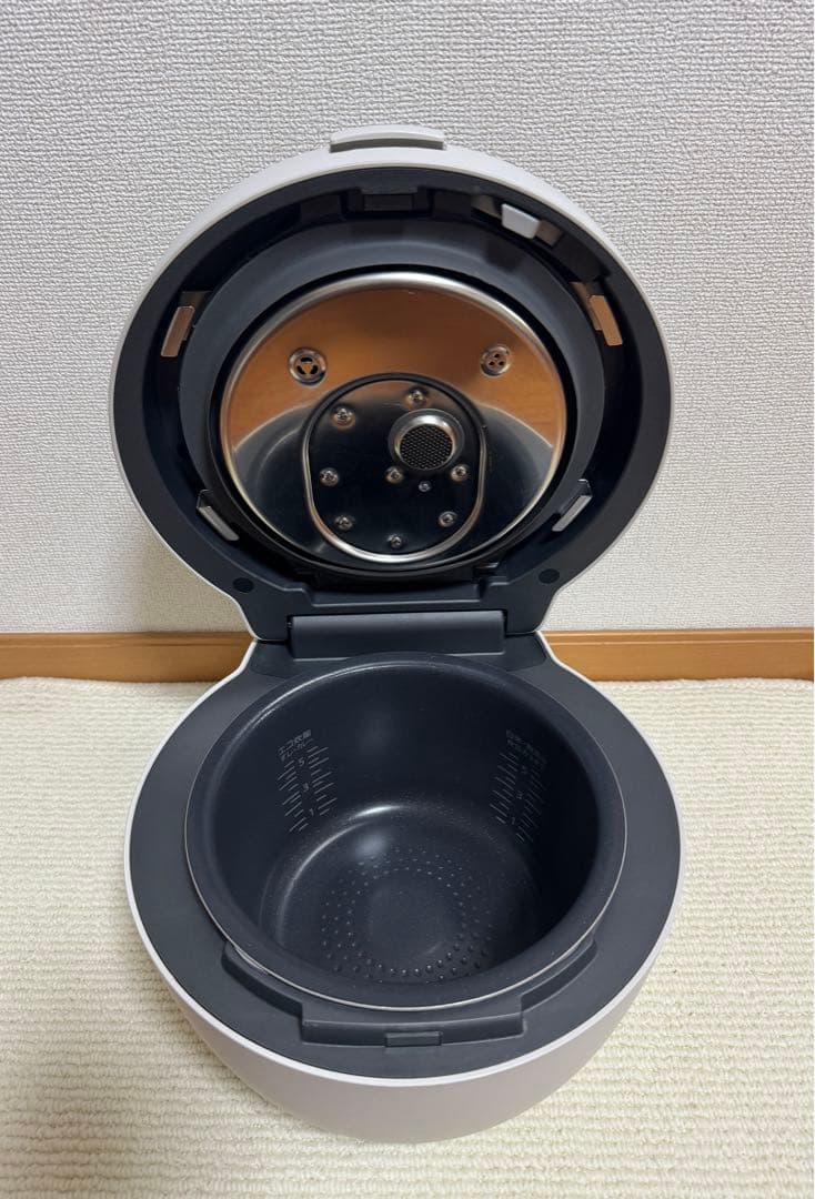 SR-V10BA Panasonicビストロ 可変圧力IH炊飯器 2023 年製