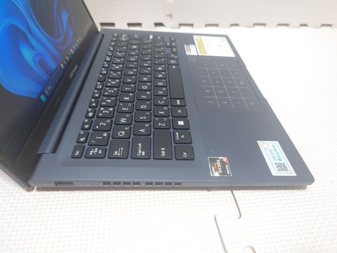 ASUS Vivobook M1403Q/Ryzen5 5600H/16・512